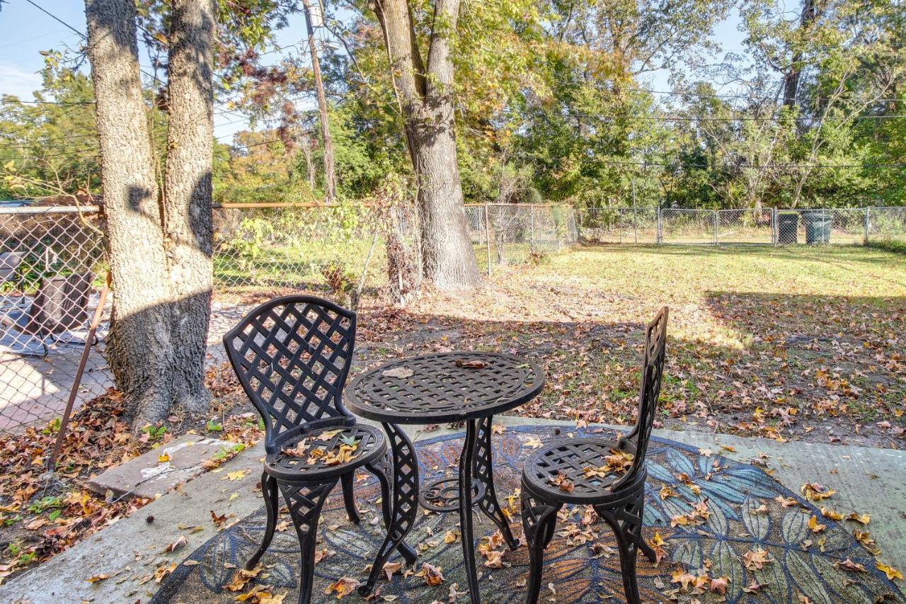 With Yard About 3 Mi To Downtown! * Savannah
