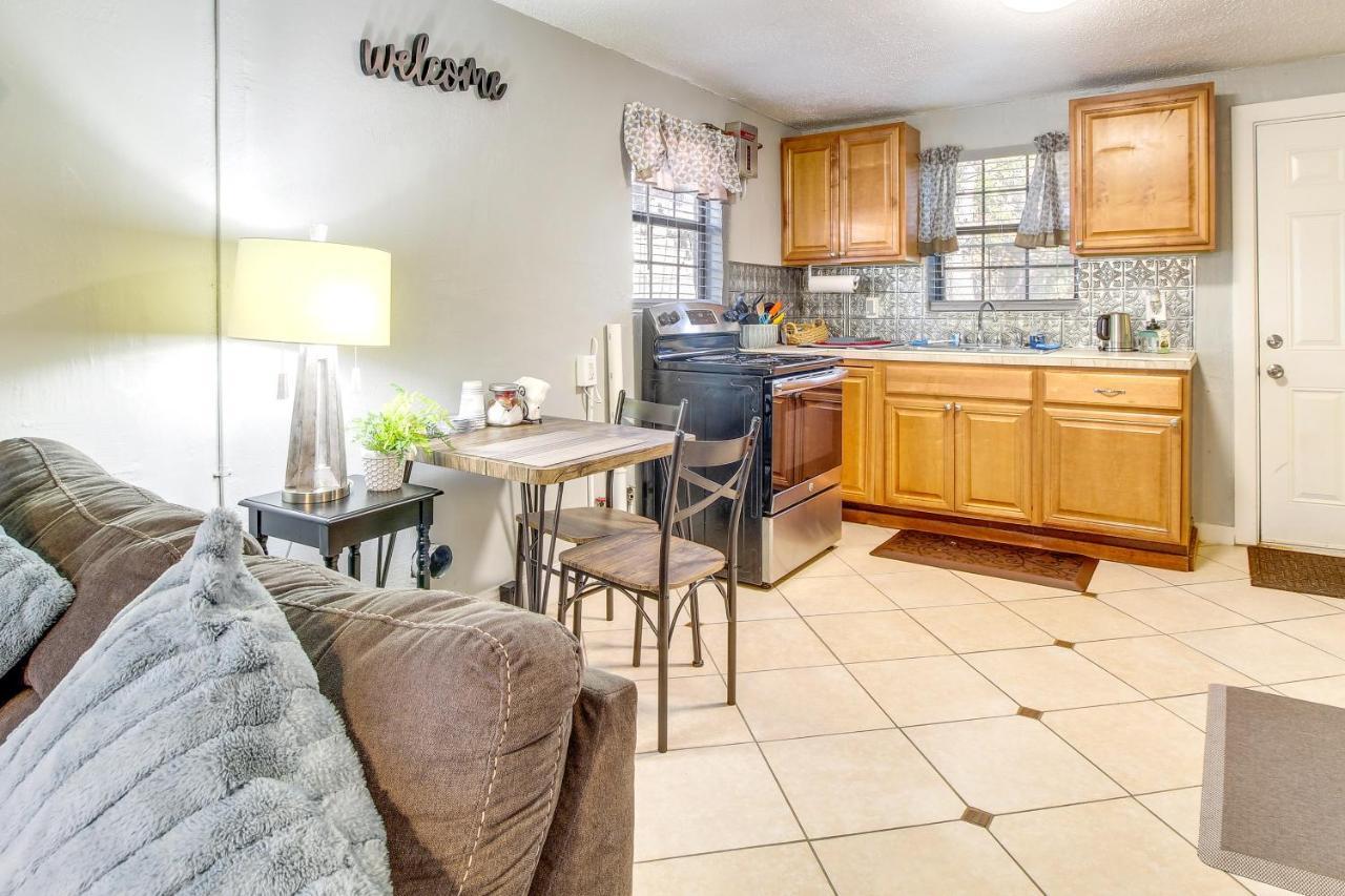 With Yard About 3 Mi To Downtown! * Savannah