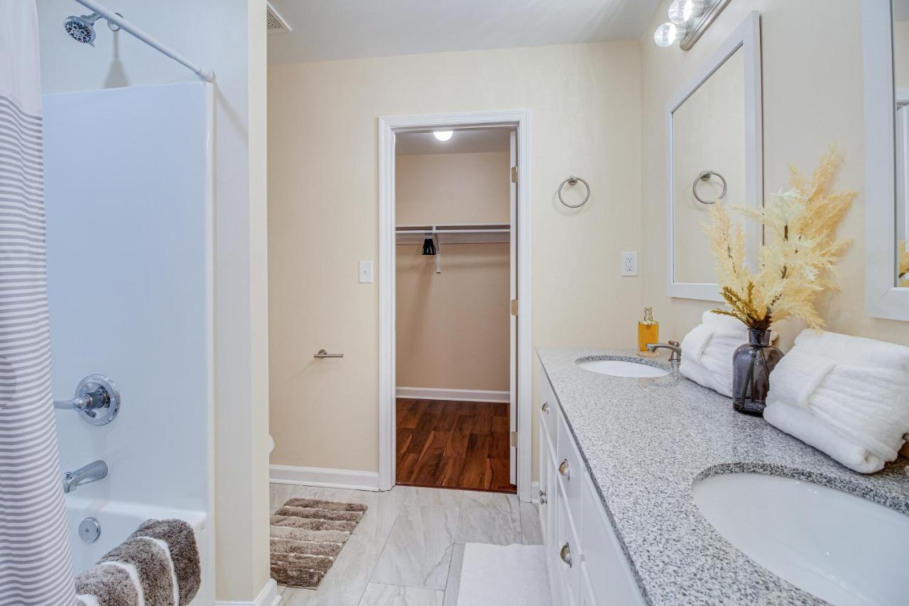 Holiday home Family Near Downtown And Convention Center!