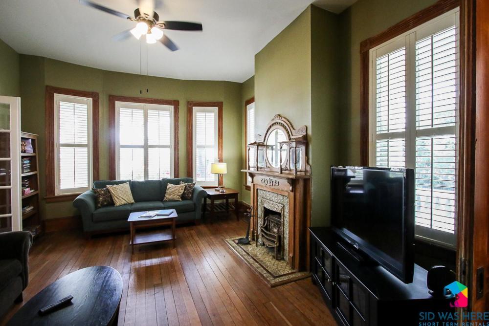 Holiday home Victorian Getaway Close To Forsyth Park Pets