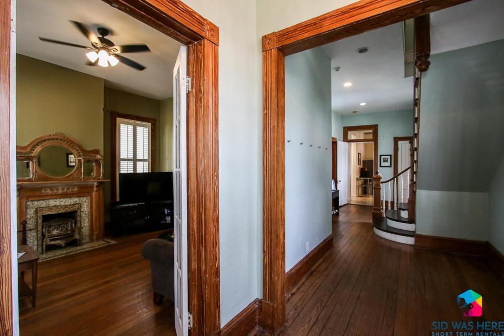 Victorian Getaway Close To Forsyth Park Pets Holiday home Savannah