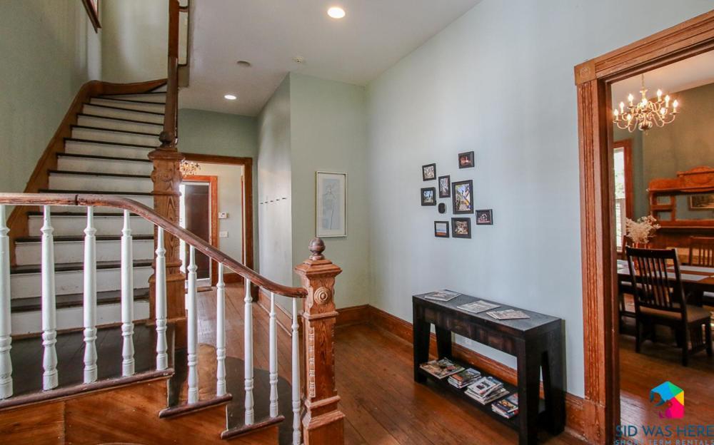 Holiday home Victorian Getaway Close To Forsyth Park Pets *