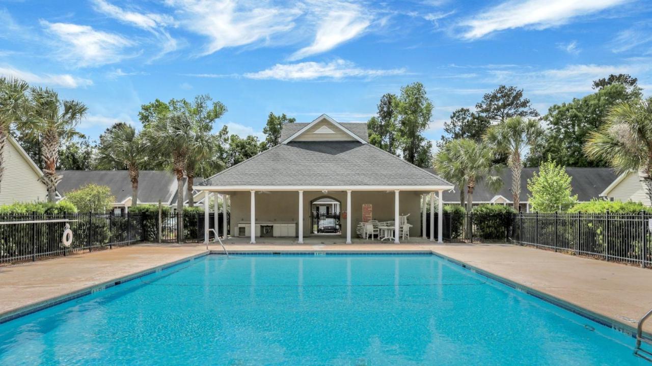 Luxury Group Retreat Family Oasis Holiday home Savannah
