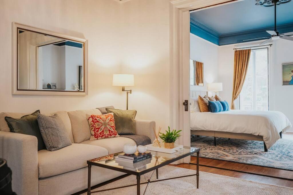 Charming Historic District Parlor Level * Savannah