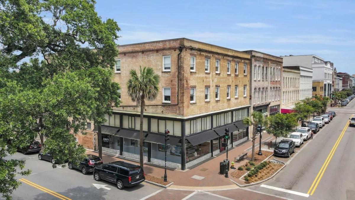 Apartment The Georgia Peach -near Plant Riverside & Downtown Savannah