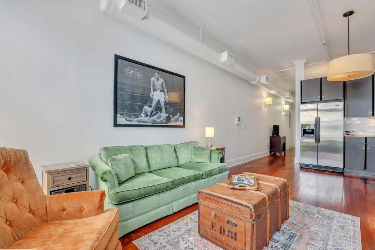 Knockout Loft- Near Plant Riverside Apartment Savannah