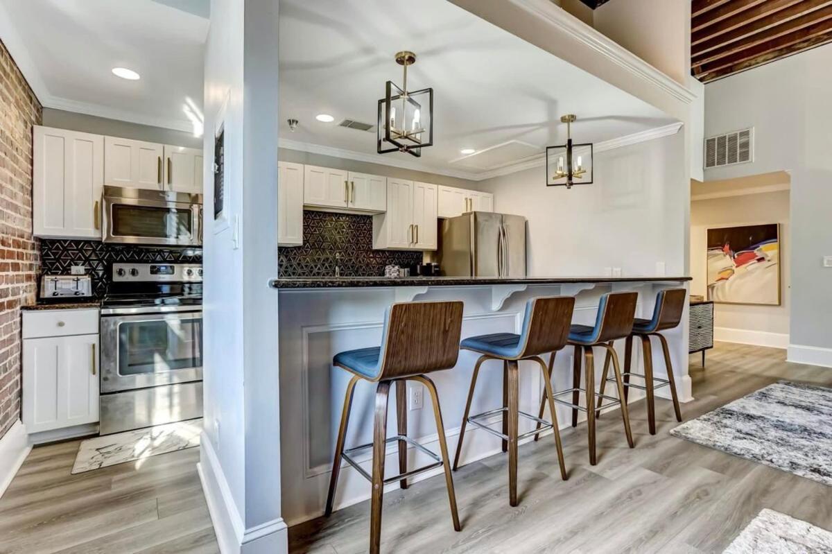 West End Loft - Downtown 5 Min Walk To River St *