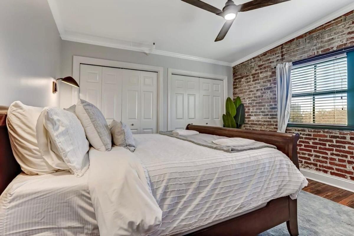 West End Loft - Downtown 5 Min Walk To River St Apartment