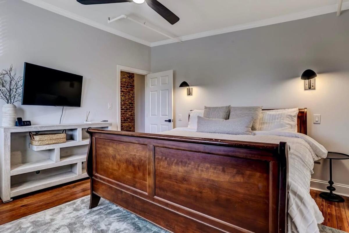 Apartment West End Loft - Downtown 5 Min Walk To River St *