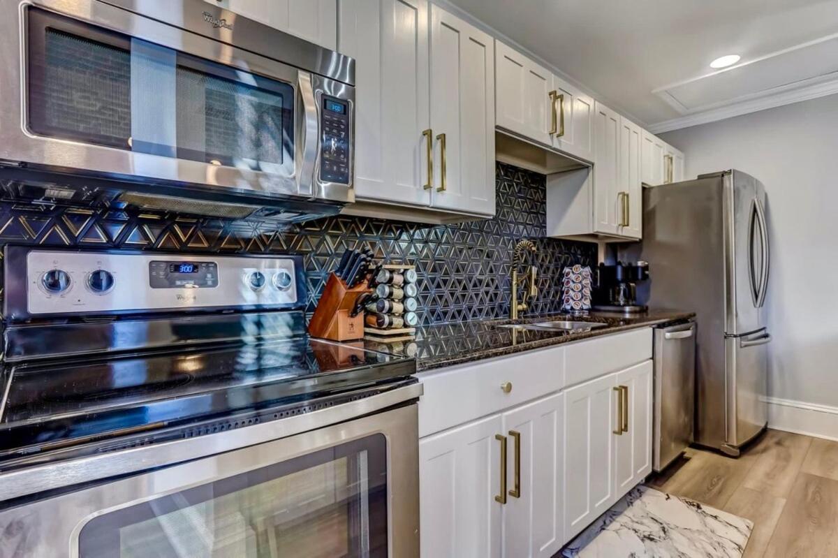 West End Loft - Downtown 5 Min Walk To River St *