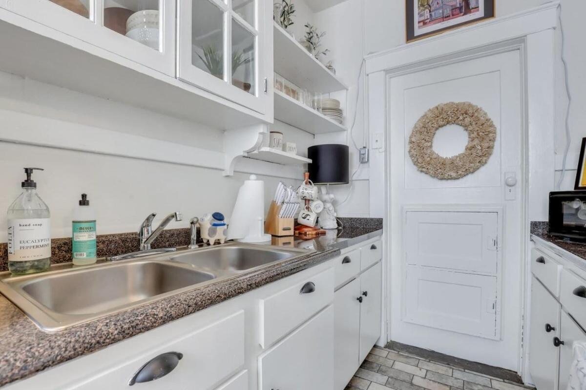 Southern Belle On Oglethorpe Square Holiday home Savannah