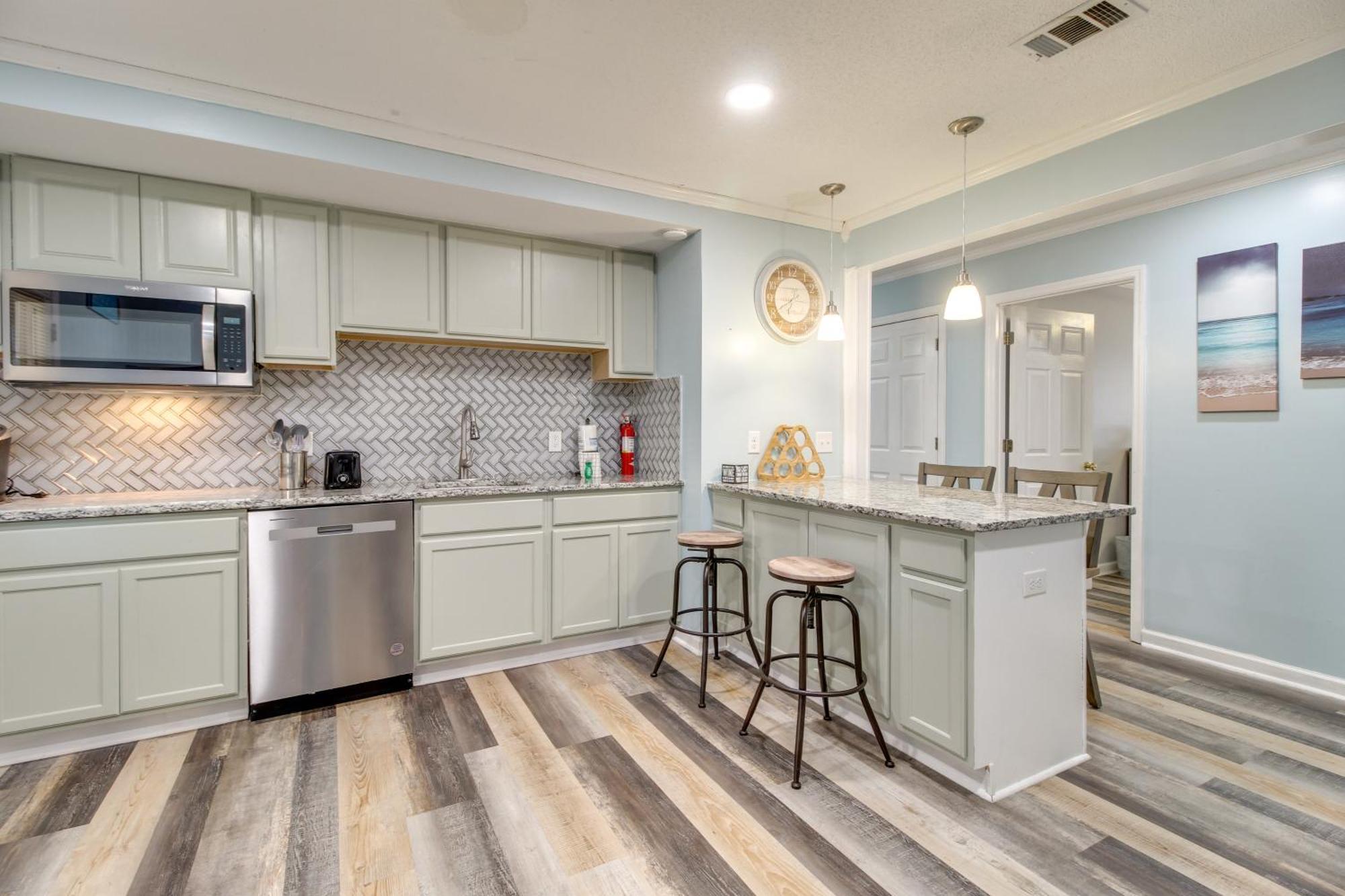 Inviting Vacation With Game Room!