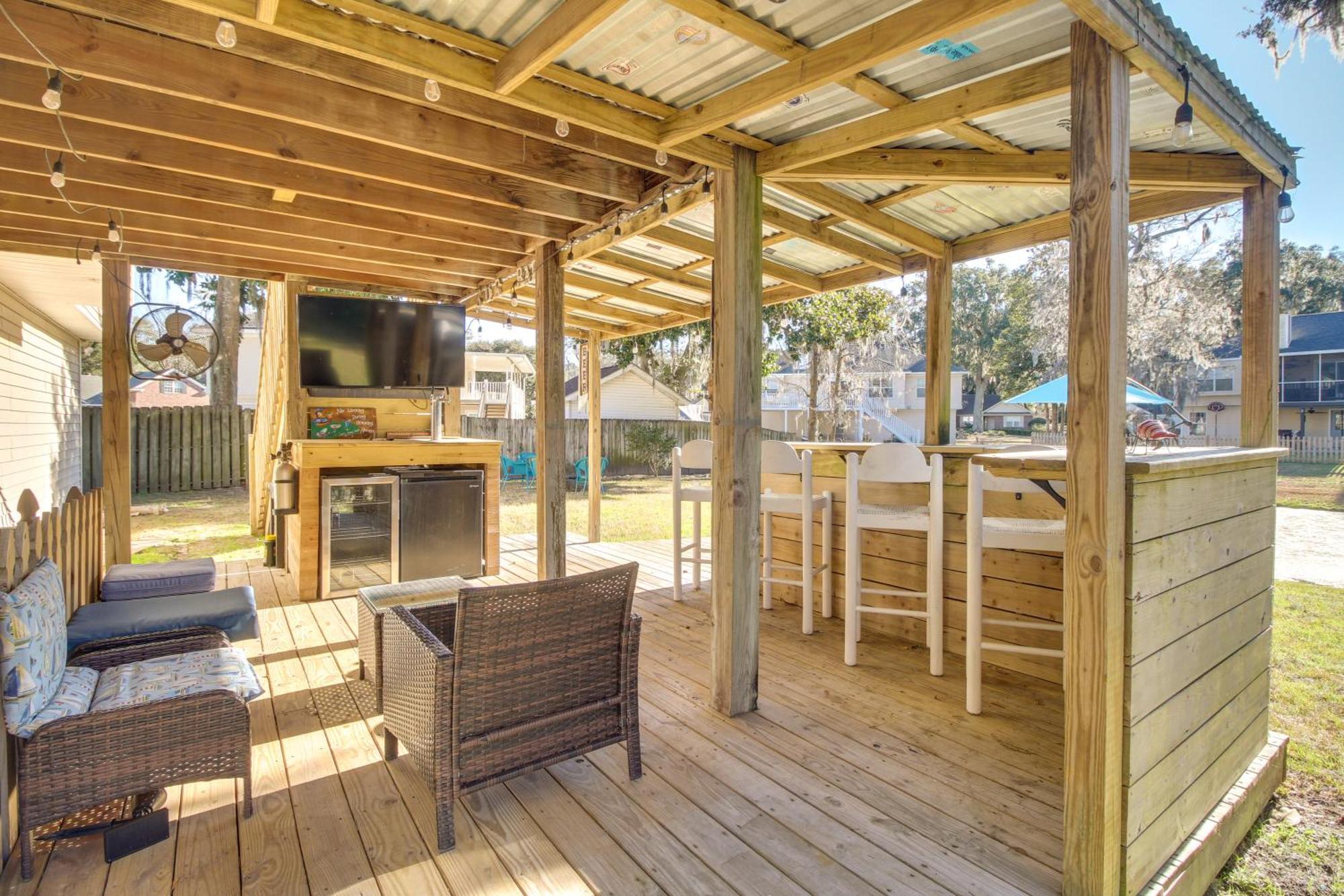 Inviting Vacation With Game Room! *
