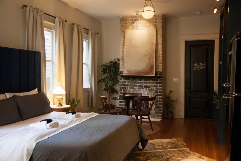 Intimate Library - Minutes To Forsyth Park * Savannah