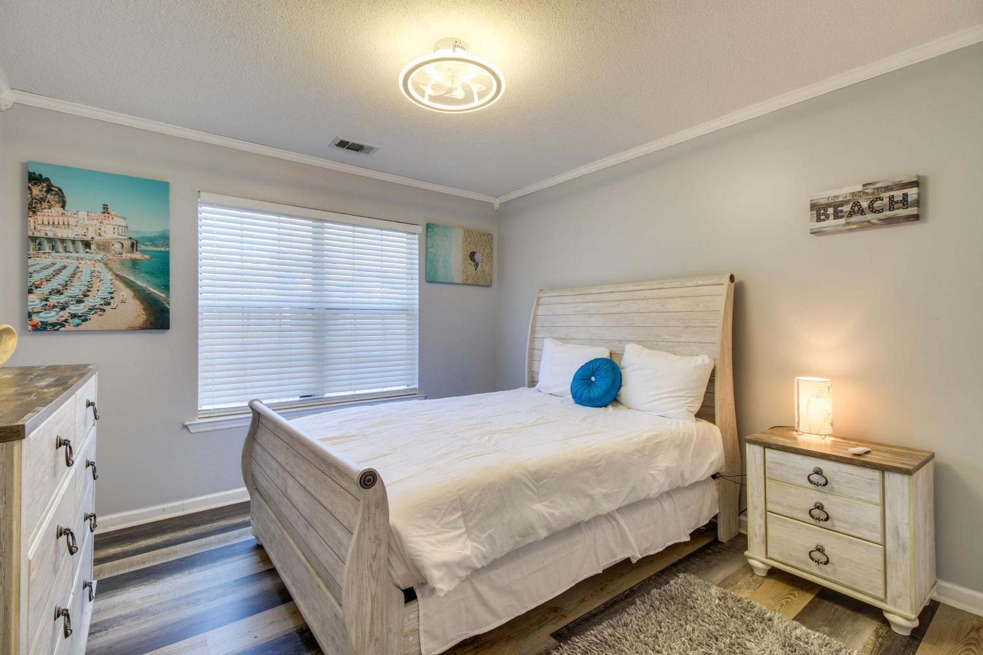 Apartment Inviting Vacation With Game Room! Savannah