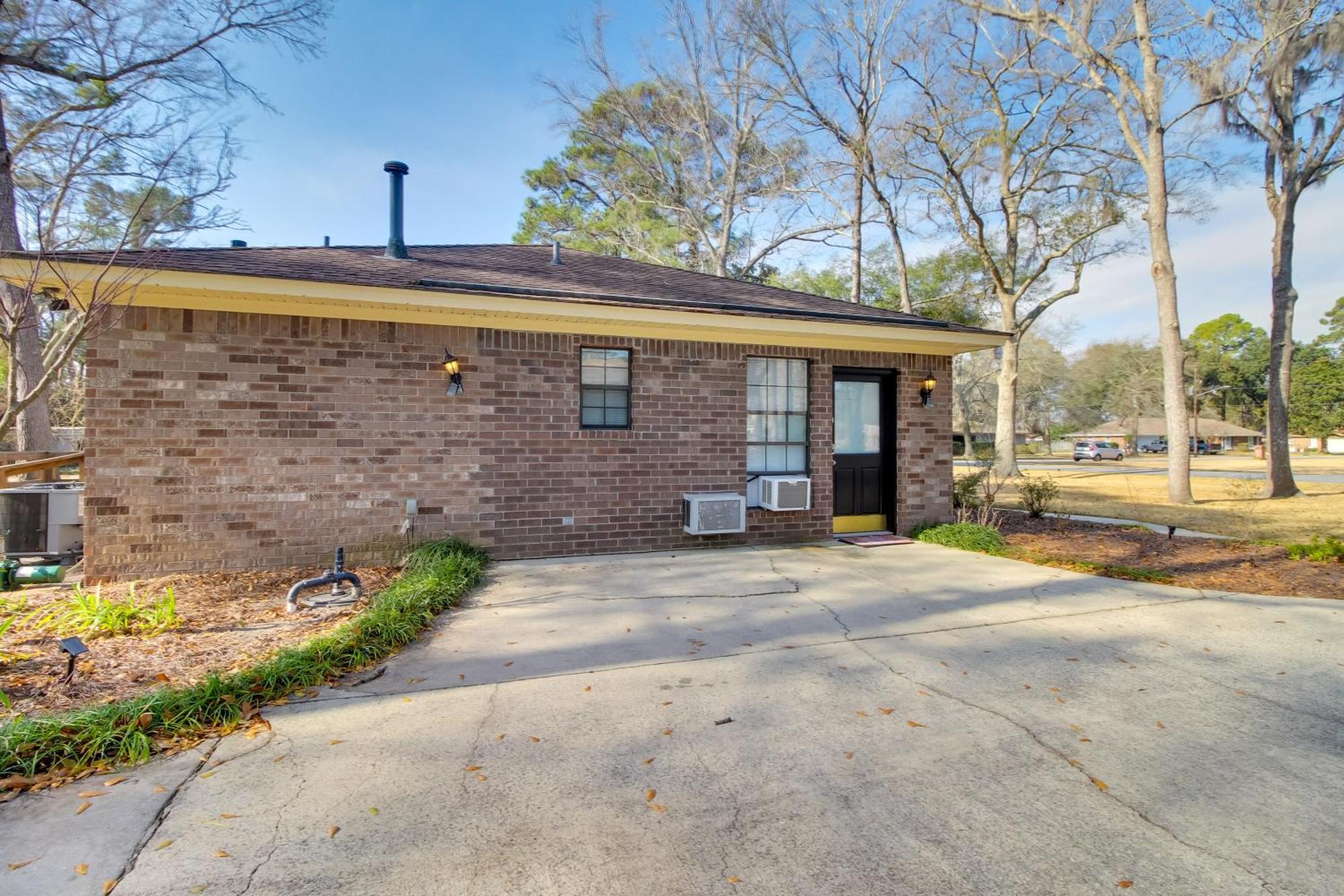 Cozy Studio About 10 Mi To Tybee Island! Apartment Savannah