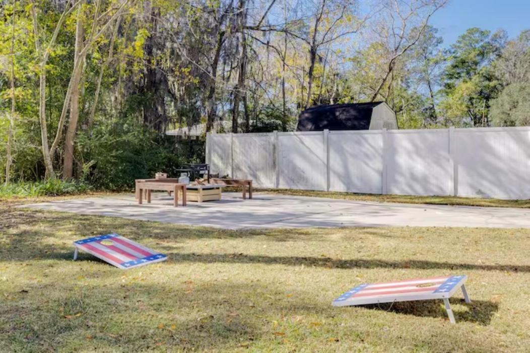 Honey, I'm Near - Seen On Hgtv