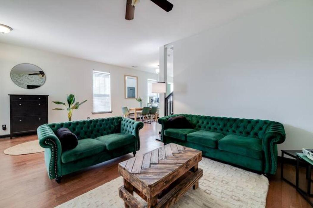 Tupelo Honey - 6 Bedroom Sleeps 16+