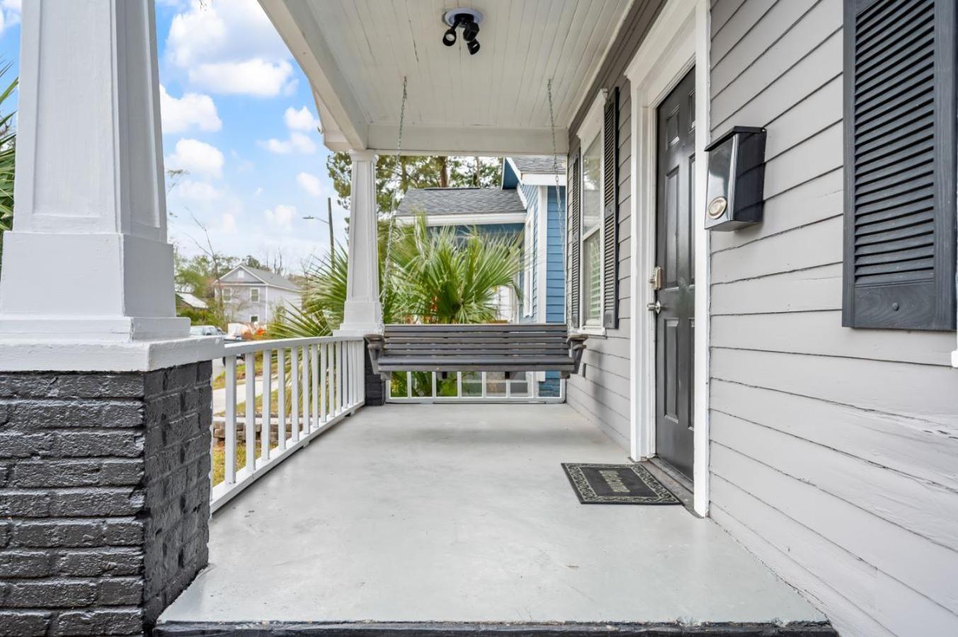 Holiday home Private Patio - 5 Mins To Forsyth & Dt - Sleeps 10