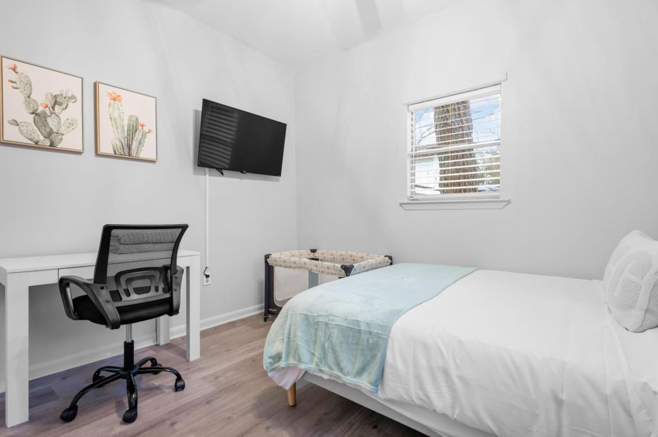 Private Patio - 5 Mins To Forsyth & Dt - Sleeps 10 Holiday home Savannah