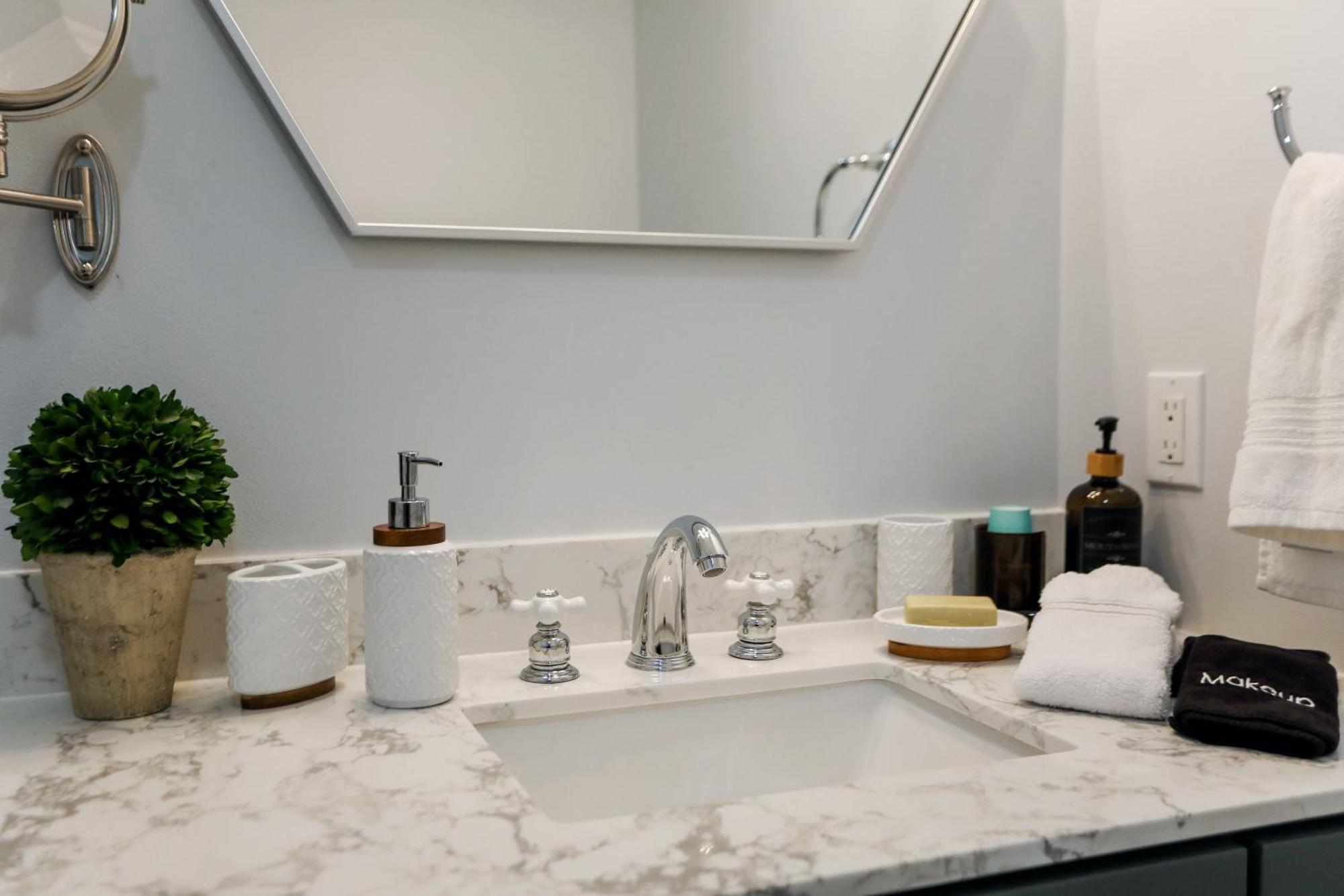 Oglethorpe Apartment Savannah