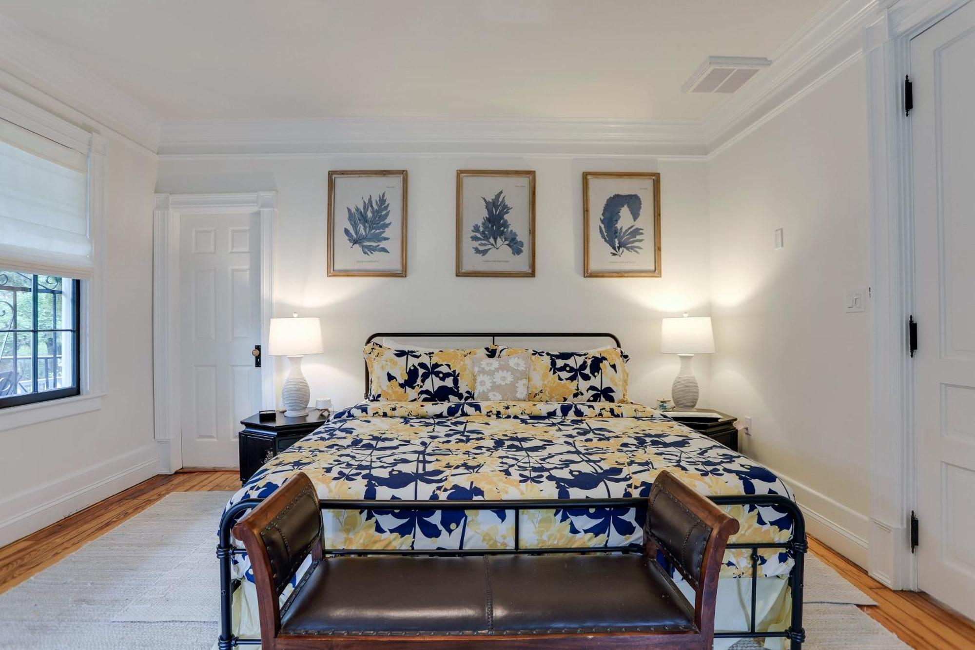 Oglethorpe Apartment