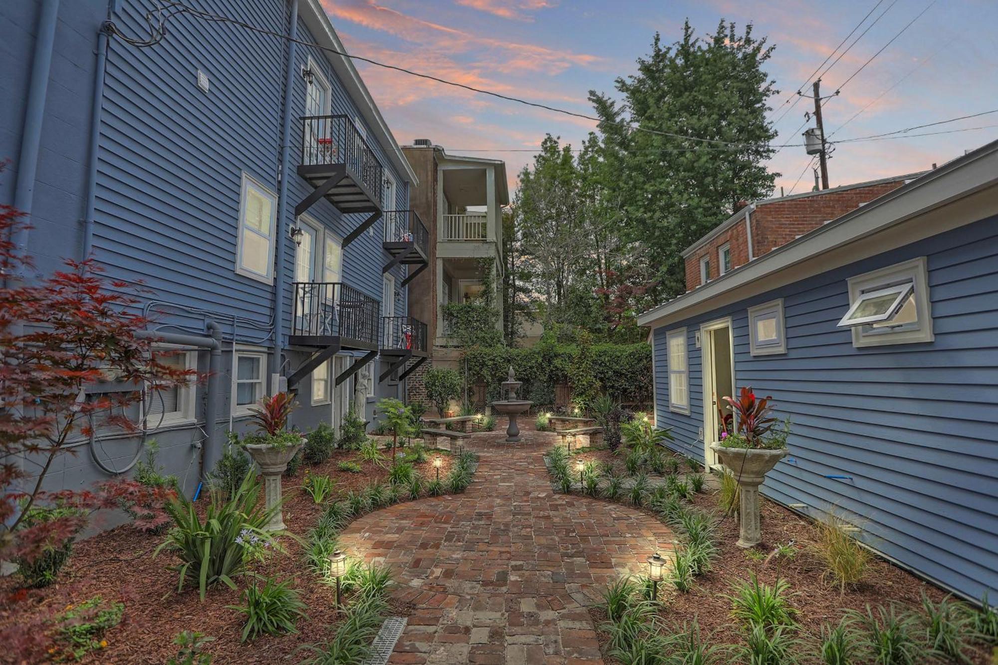 Oglethorpe Apartment *