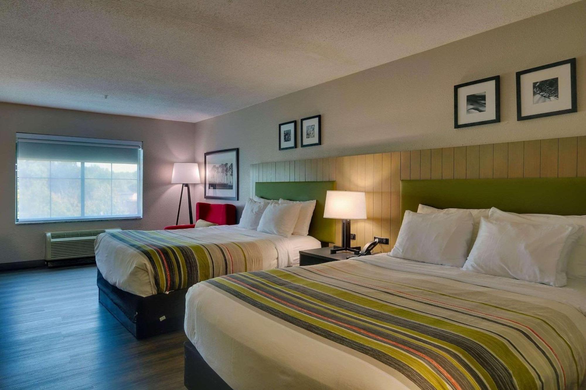 Hotel Country & By Radisson, Gateway, Ga