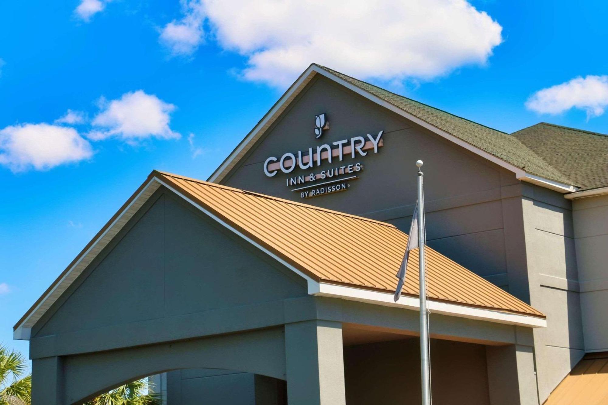 Country & By Radisson, Gateway, Ga Hotel Savannah