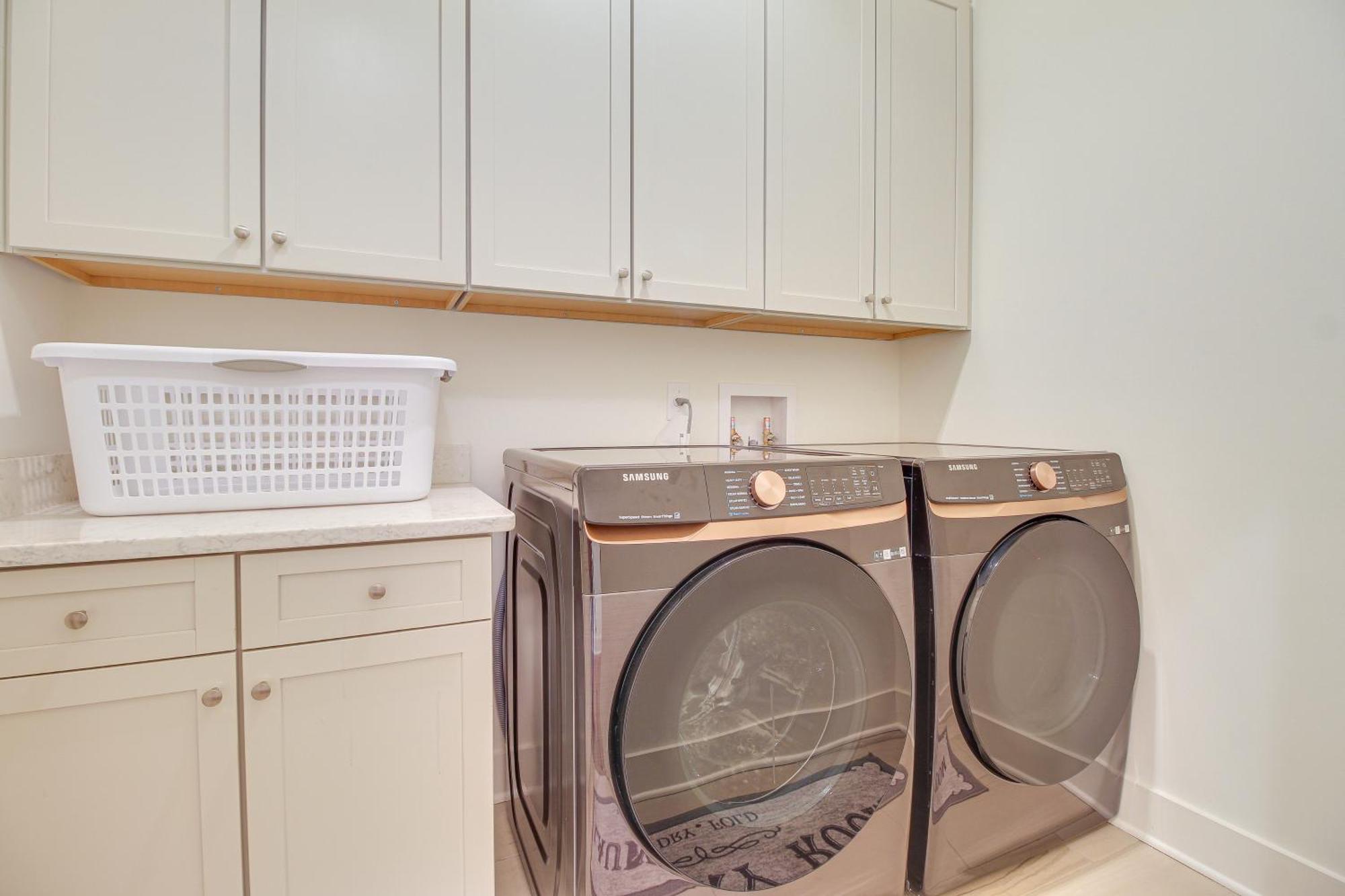 Luxe Townhome 1 Mi To Historic District Holiday home *