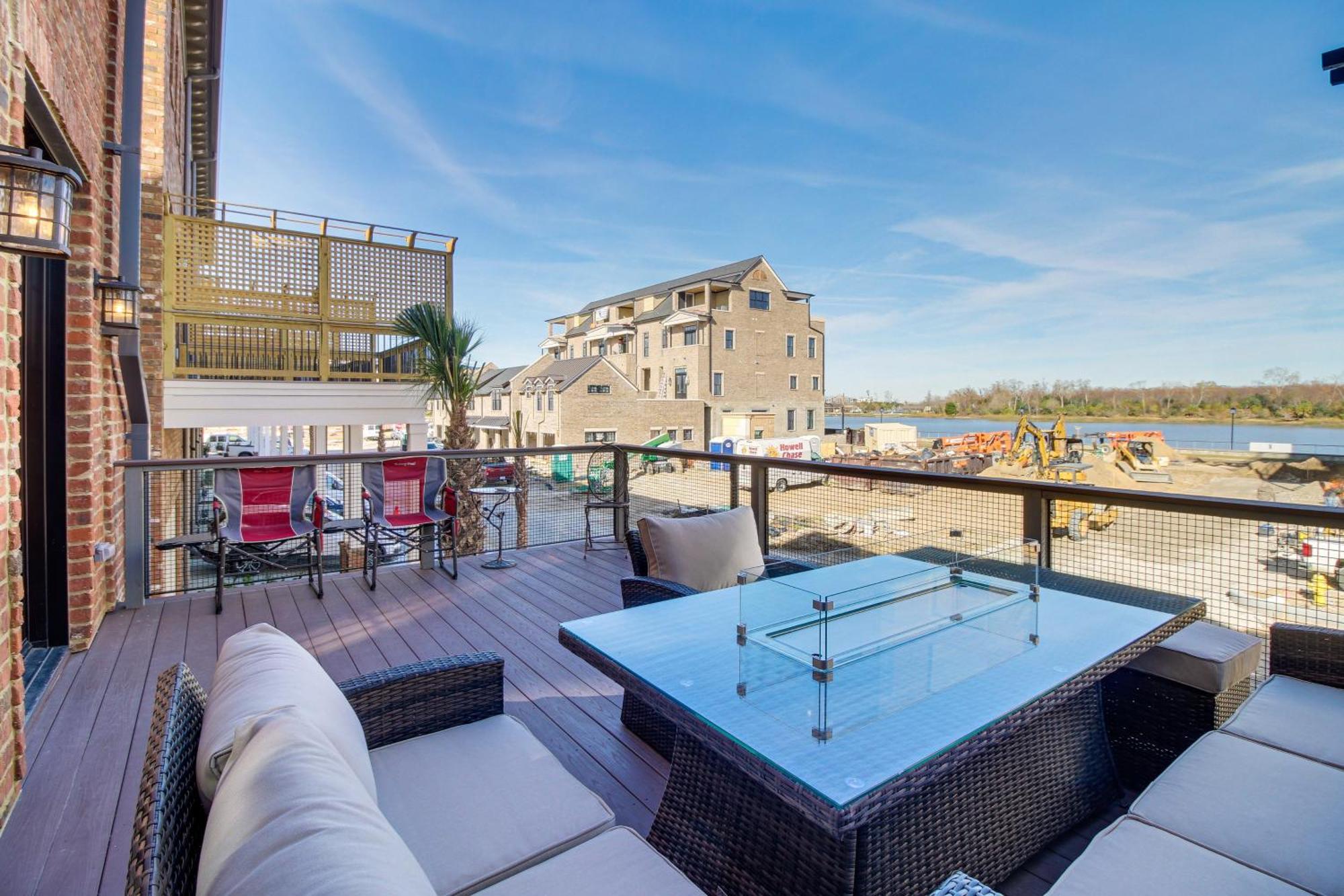 Luxe Townhome 1 Mi To Historic District * Savannah