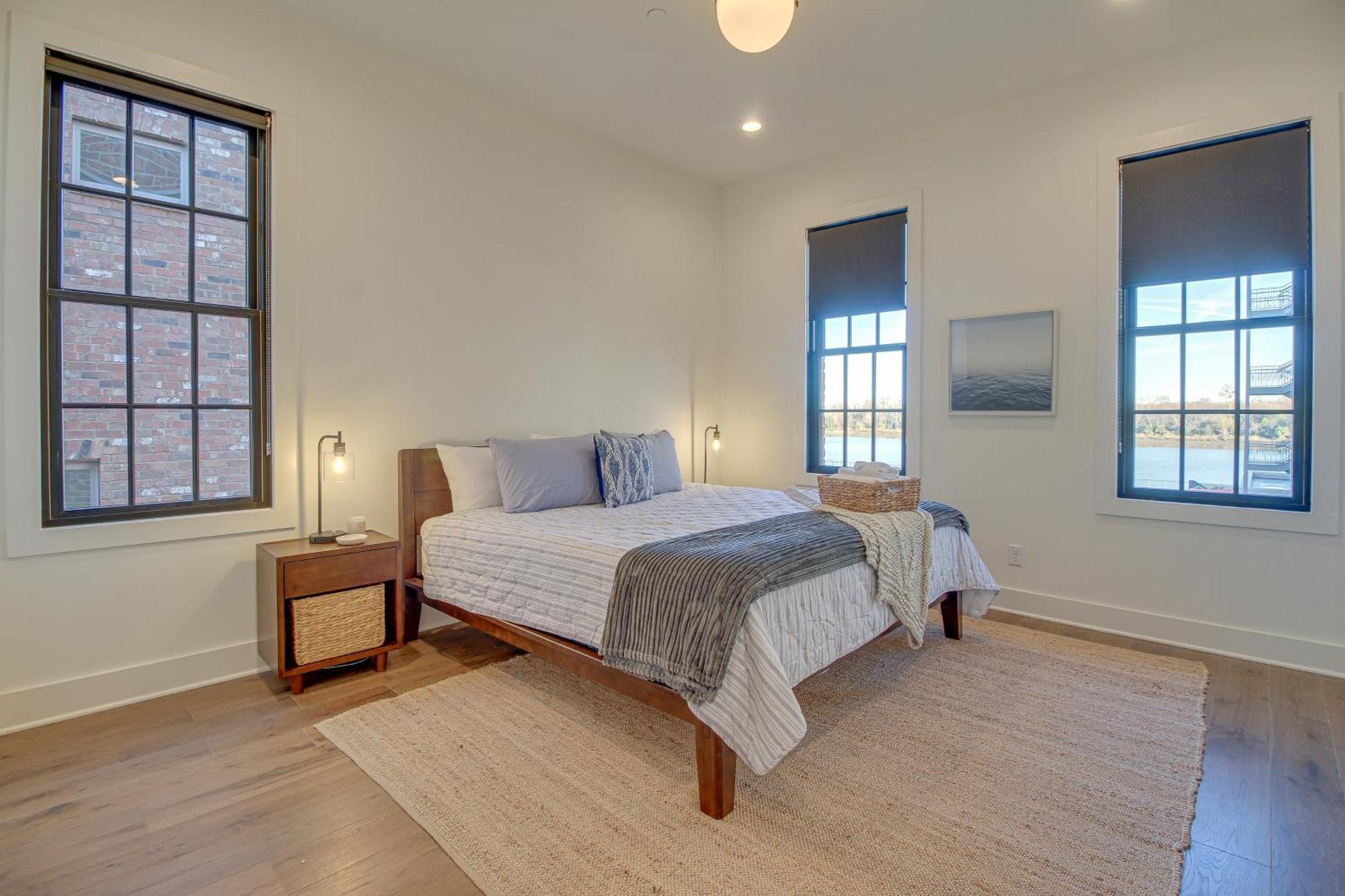 Holiday home Luxe Townhome 1 Mi To Historic District *