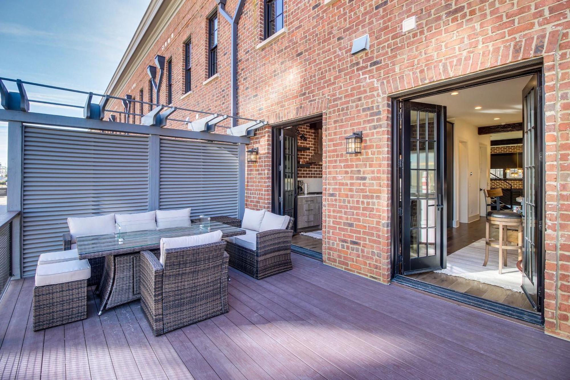 Holiday home Luxe Townhome 1 Mi To Historic District Savannah