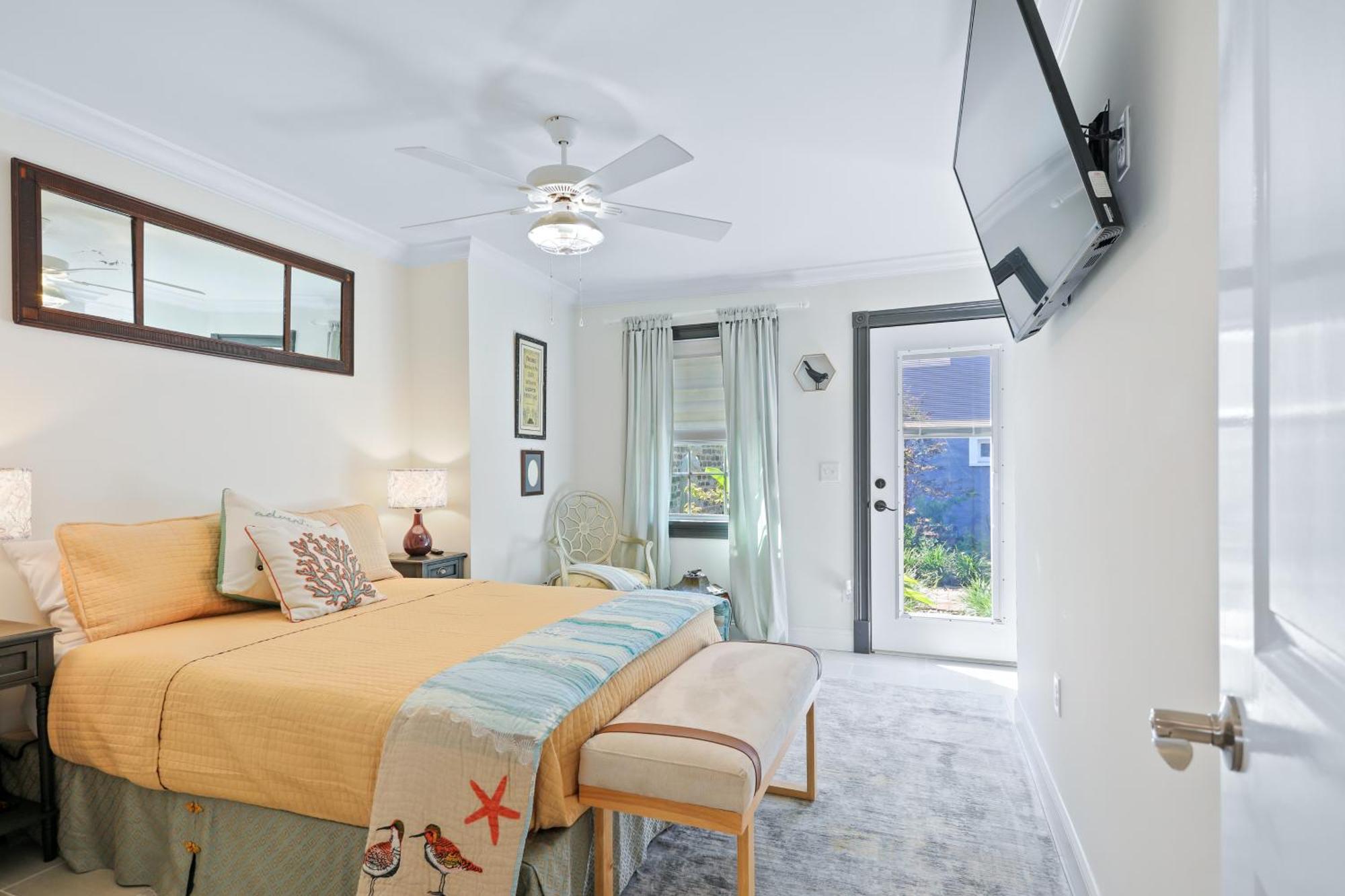 New! Historic 1bed/1bath Steps To River St!