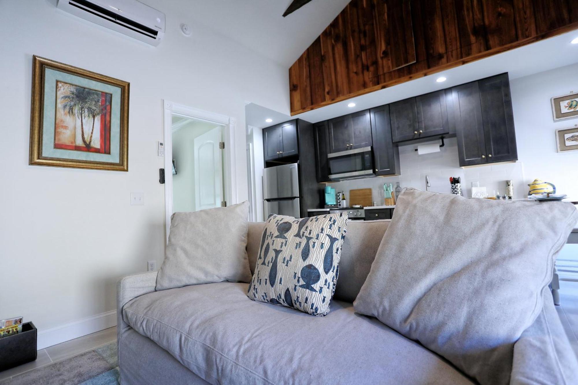 New! Historic 1bed/1bath Steps To River St! * Savannah