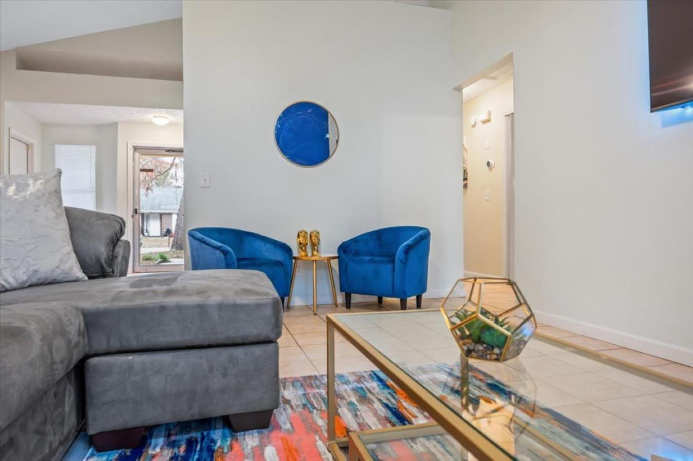 Private Backyard - Gaming Arcade - Free Parking - Family Holiday home Savannah