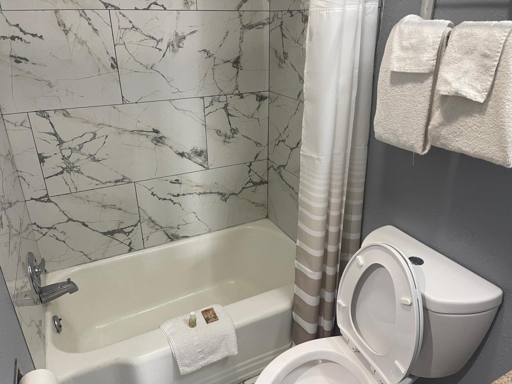 Americas Value Inn-savannah Savannah