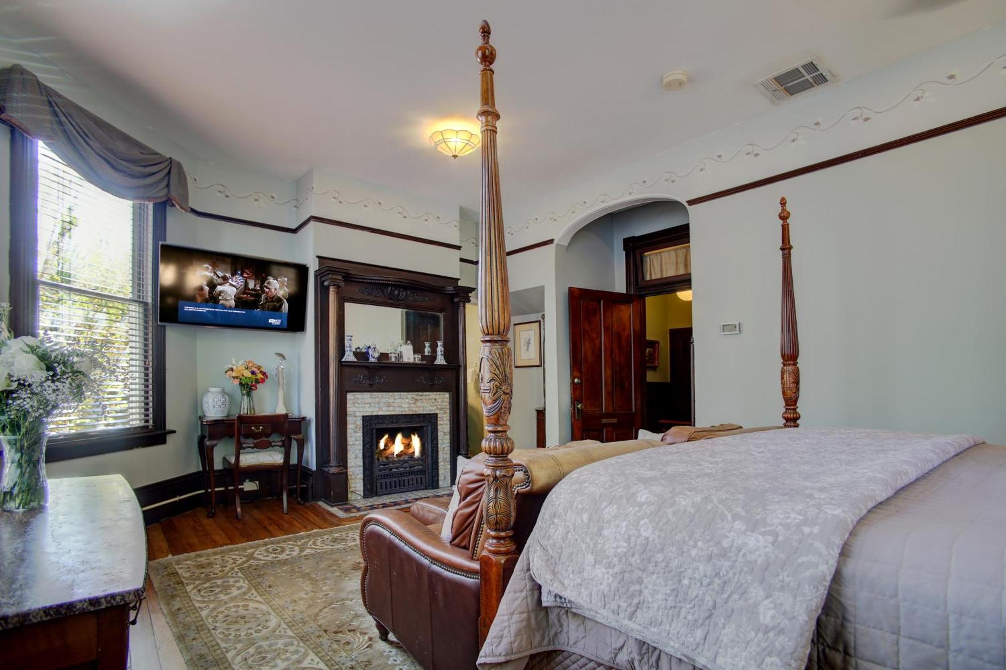 Azalea And Bed & Breakfast 5*