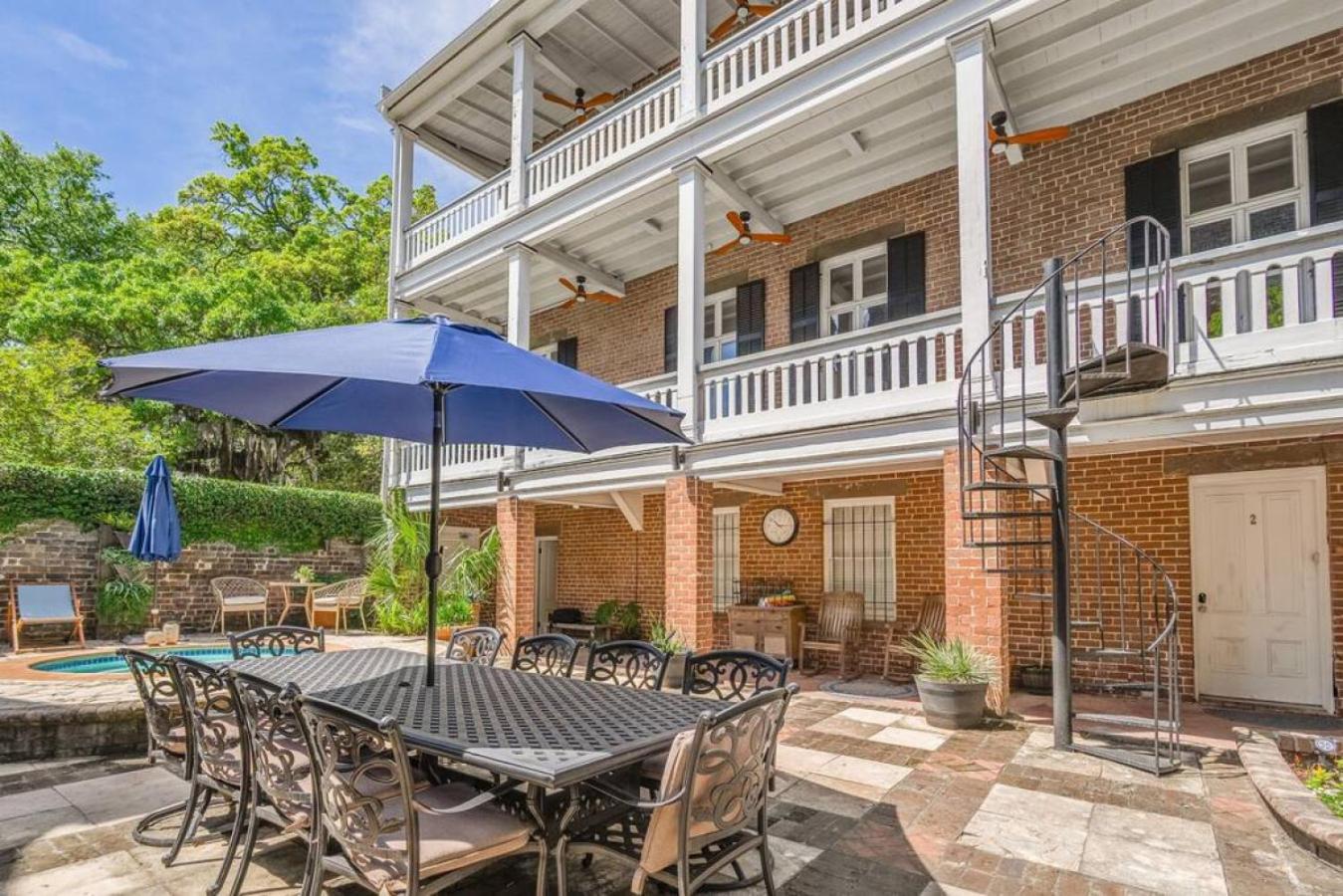 8br Historic Hamilton House