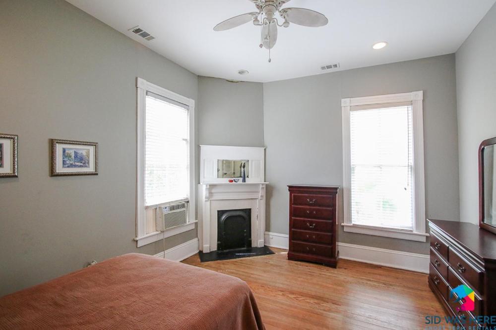 Holiday home Victorian Getaway Close To Forsyth Park Pets