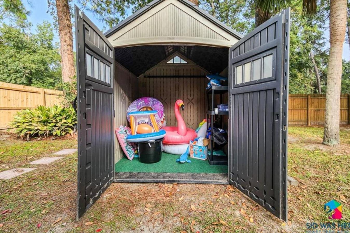 Holiday home 5br Pool, Jacuzzi, Firepit, Sports, Games