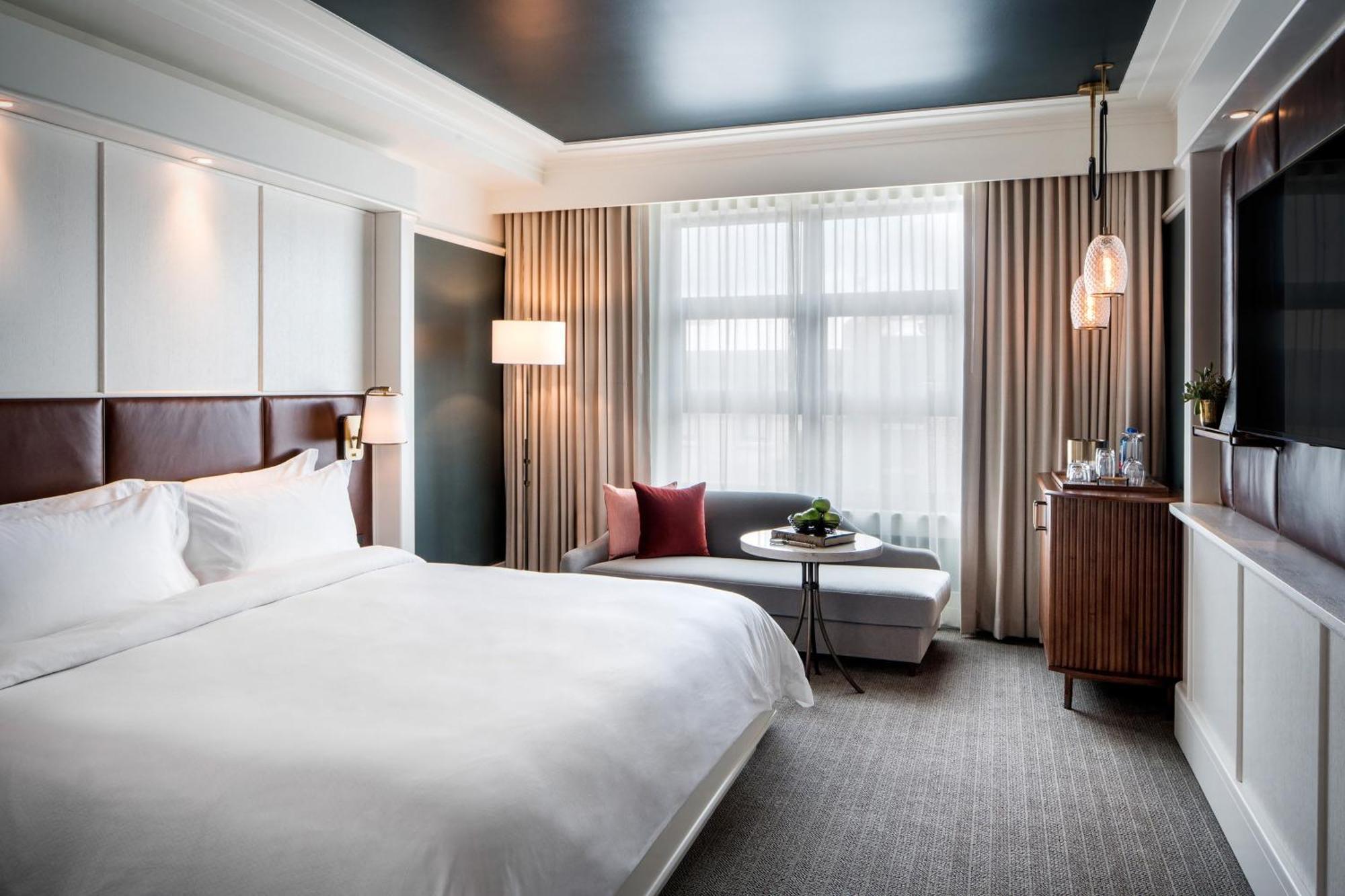 Perry Lane Hotel, A Luxury Collection Hotel, Hotel