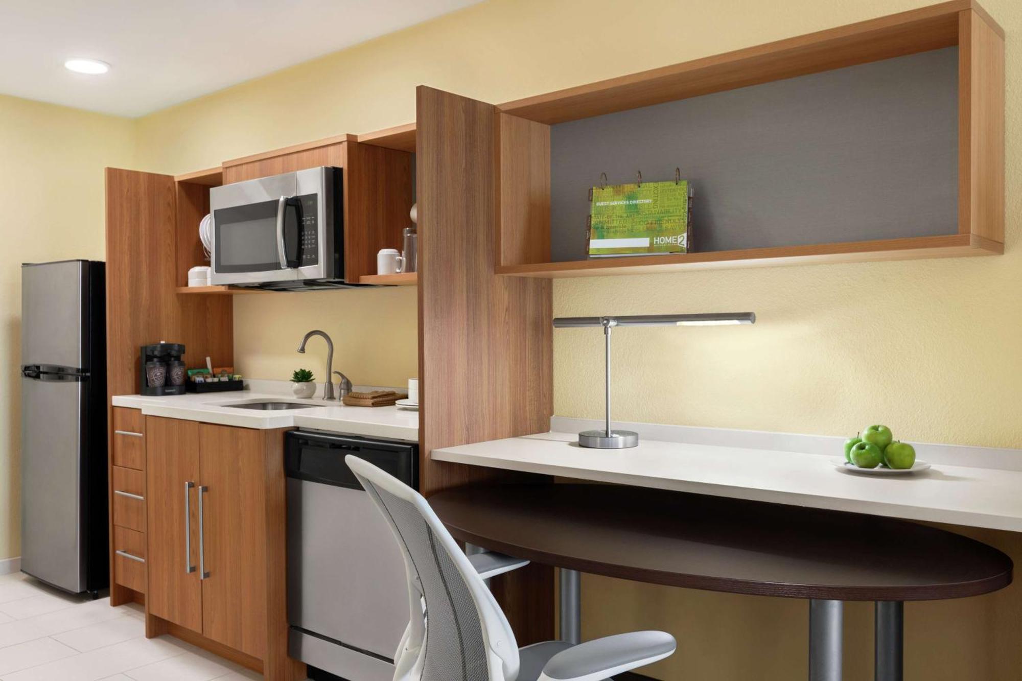 Home2 By Hilton Airport Hotel 3*