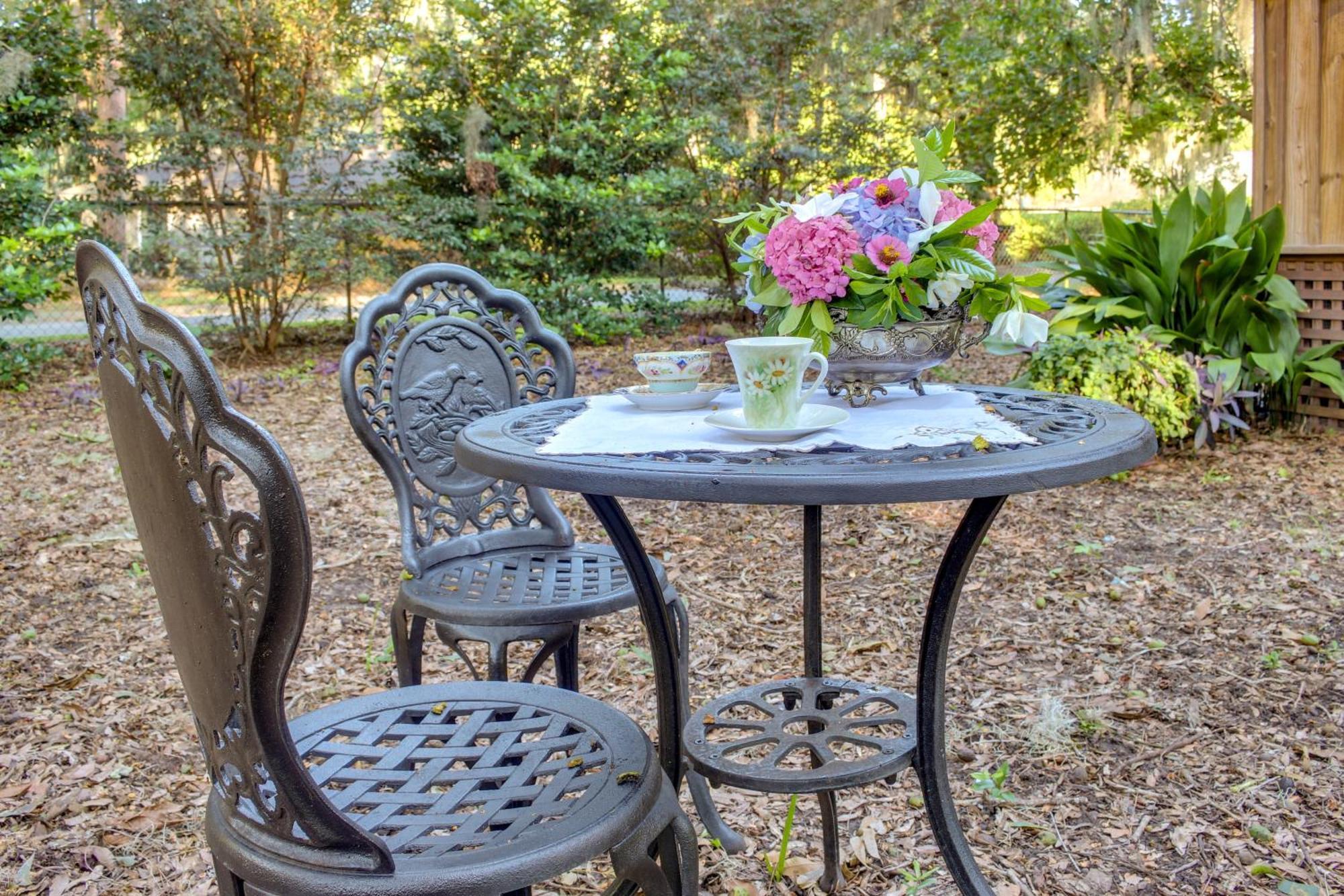 - 5 Mi To Wormsloe Historic Site! *