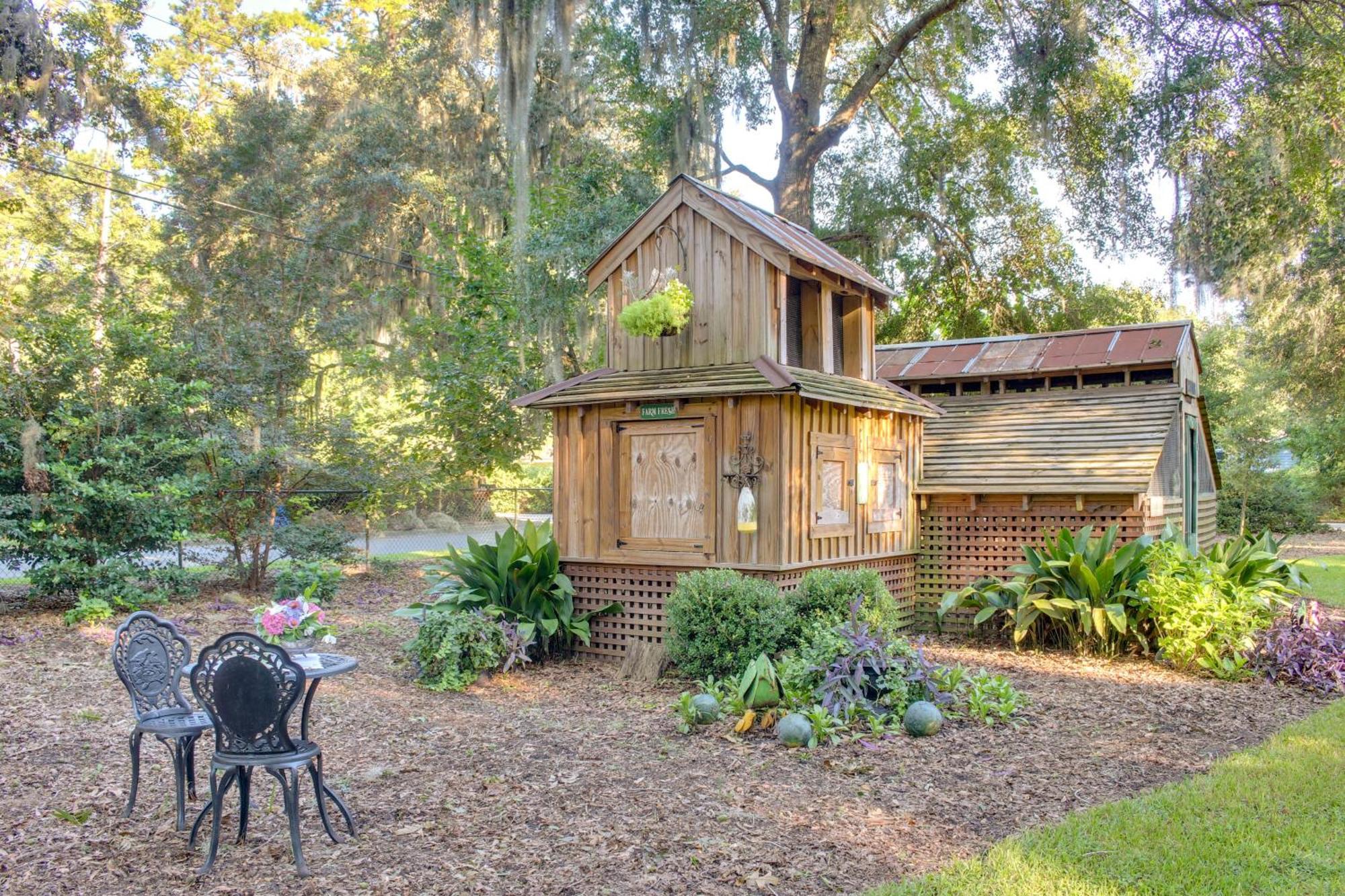 - 5 Mi To Wormsloe Historic Site!