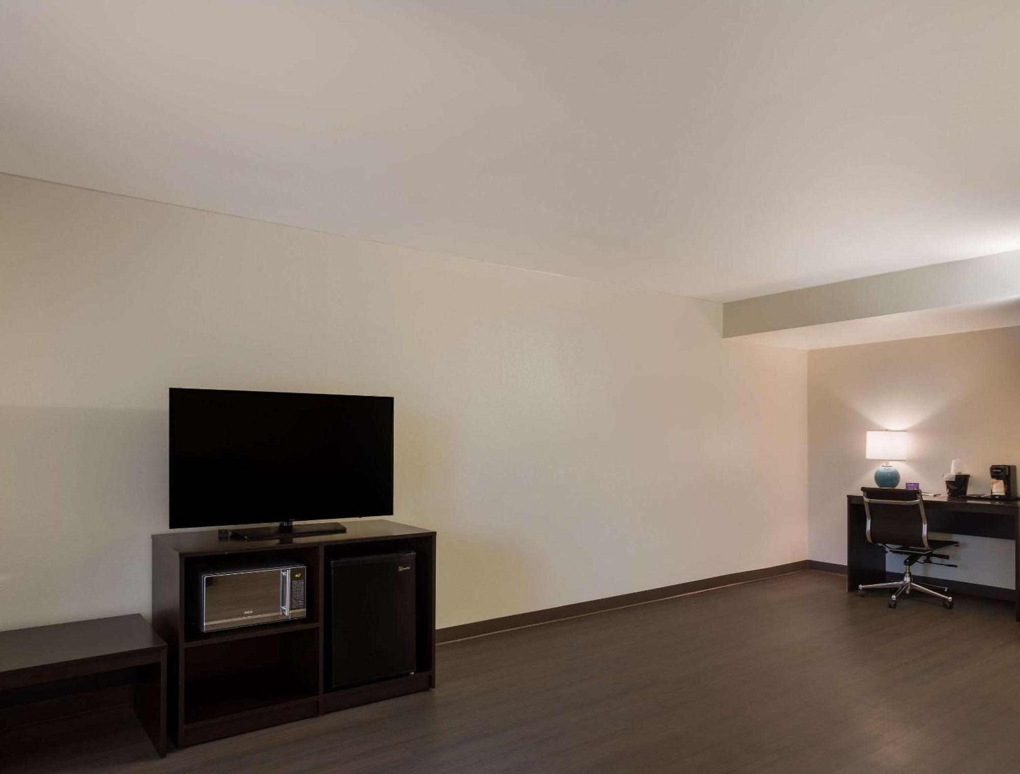 Sleep Midtown 3*