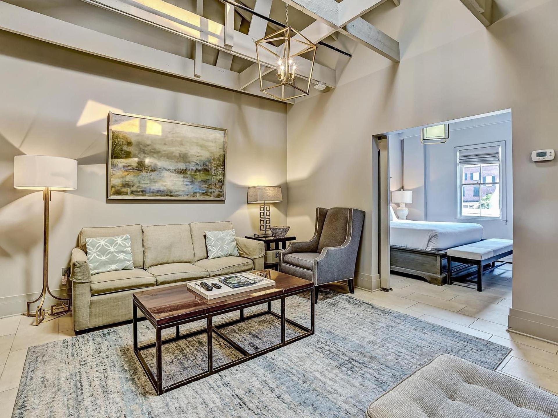 Parker's Collection - 8 Bedroom Apartment