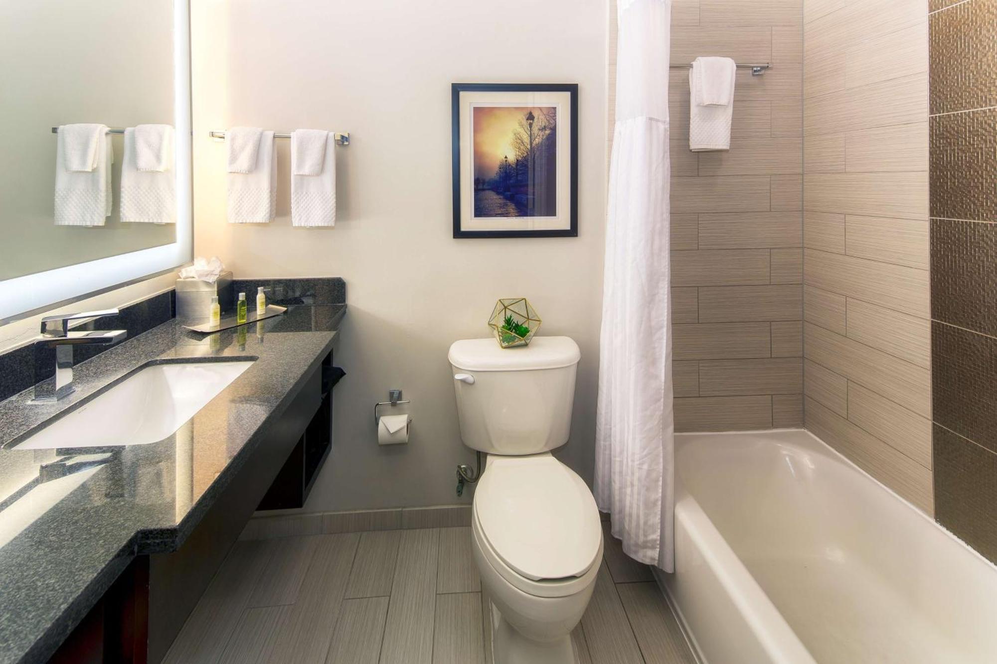 Hotel Doubletree By Hilton Historic 4*