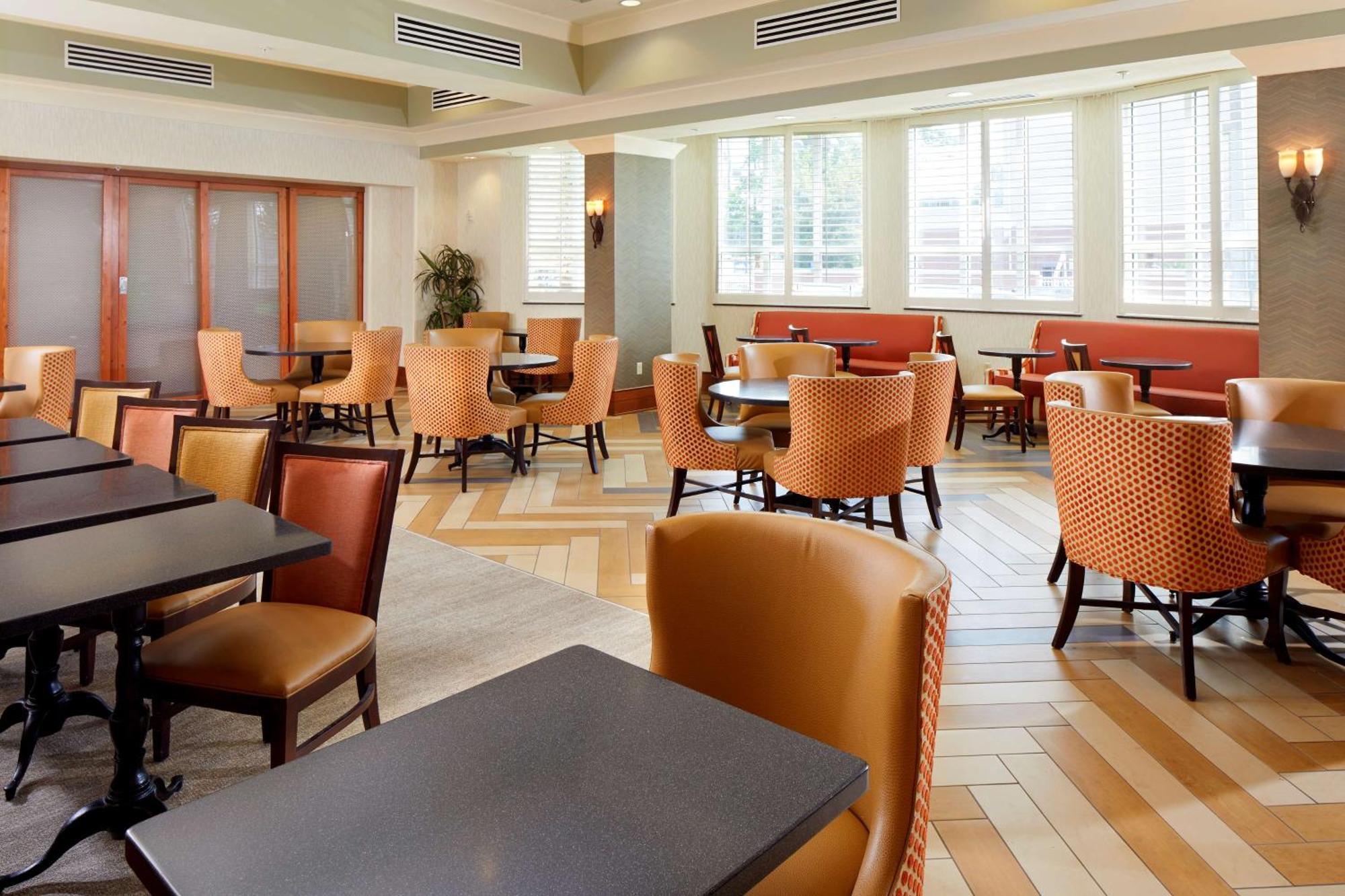 Hotel Hampton & Savannah/midtown 3*