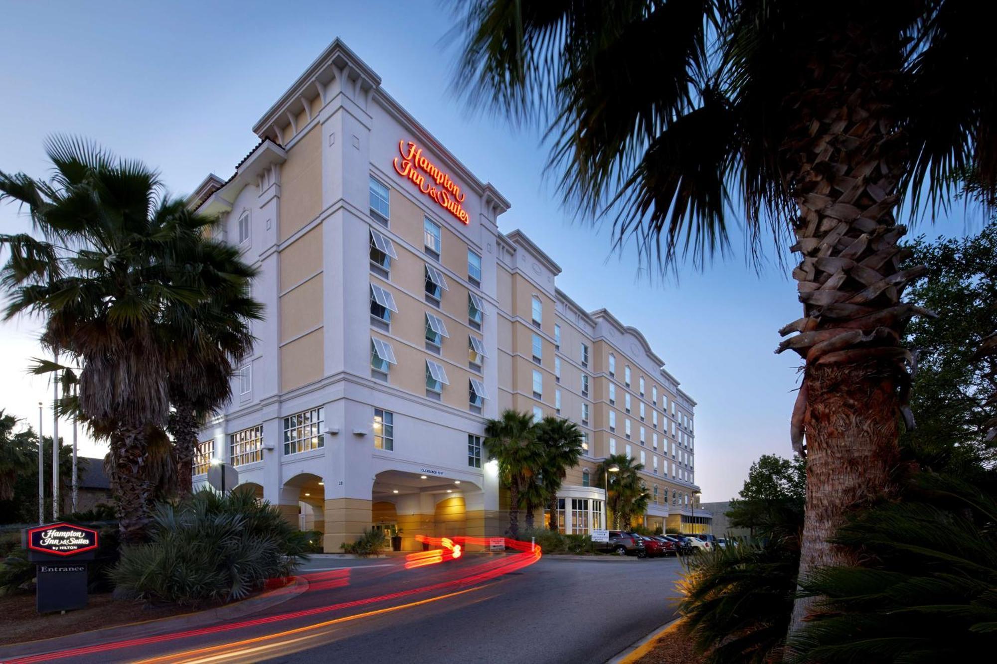 Hampton & Savannah/midtown Hotel 3*